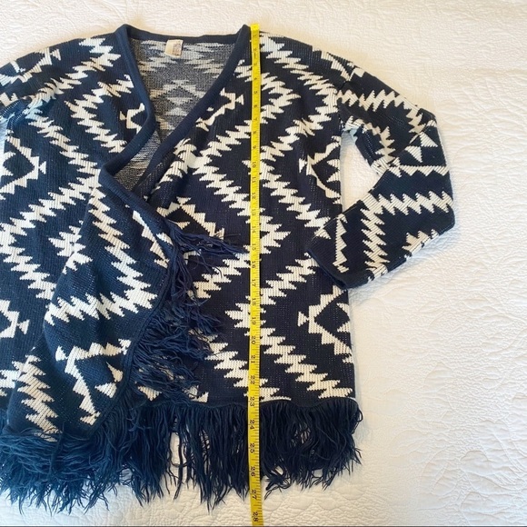 Francesca’s Aztec Fringe Trim Waterfall Drape Cardigan - S/M - Picture 8 of 10
